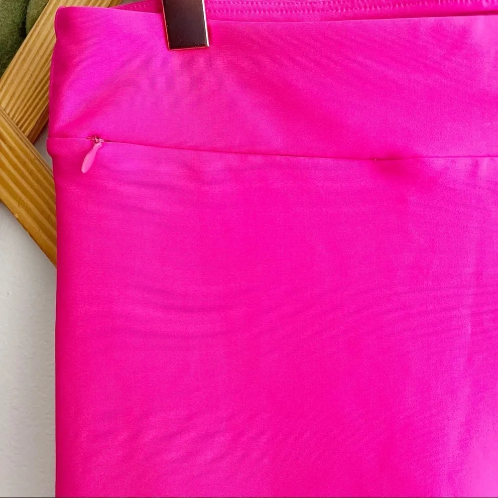 ALO Airlift Hot Pink Cropped High Rise Leggings